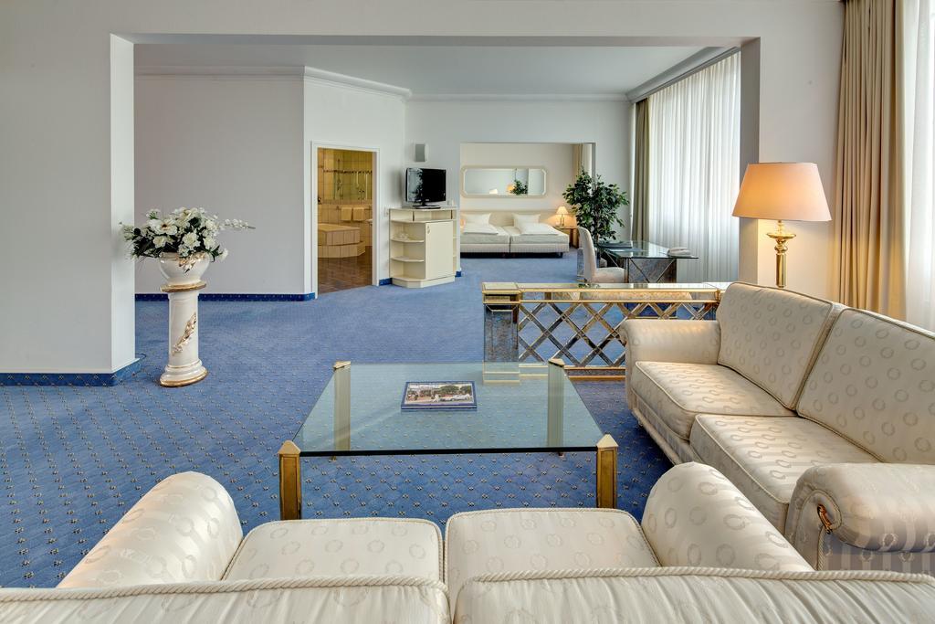 La Strada 4* Kassel